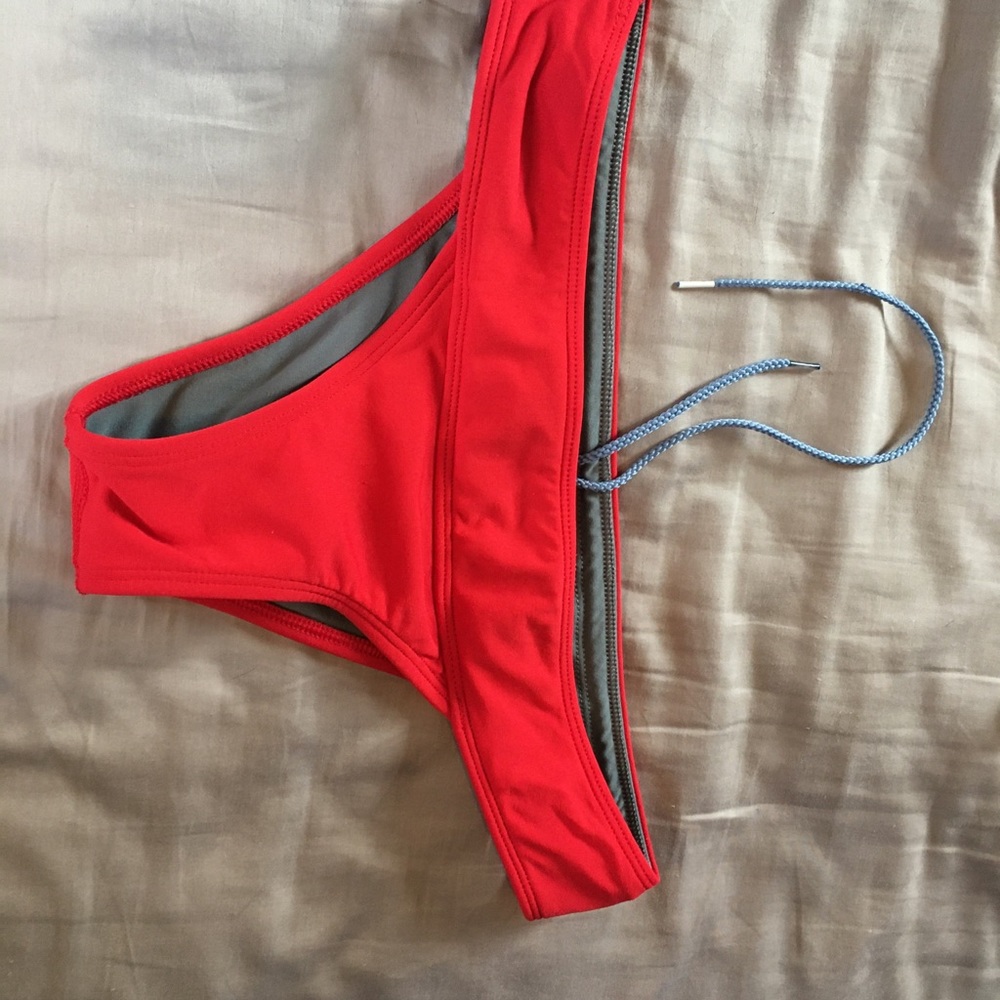 Jolyn softy 2 Ligeguard red never worn size large